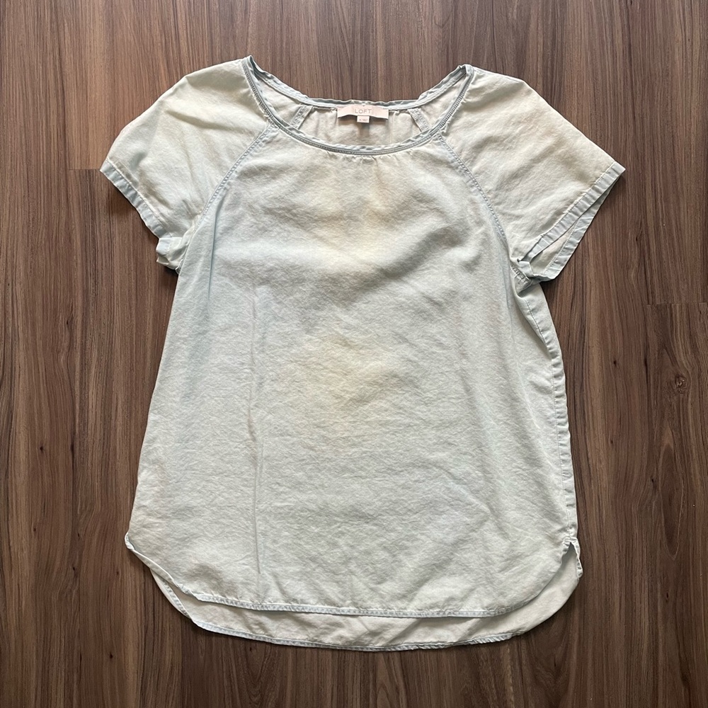 The Loft Chambray Top Size Medium